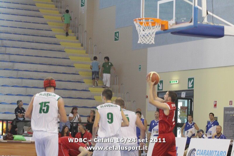 110923 basket 113_tn.jpg